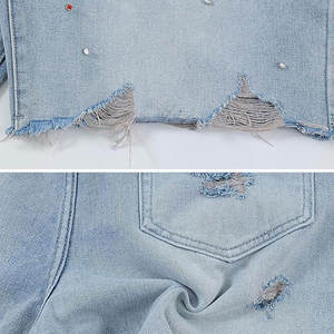 Shorts de Mezclilla Azul Claro Desgastados de Alta Calidad para Hombre, Transpirables, con Diseño de Pedrería, Lavado Ácido Personalizado, Ropa Urbana de Verano - Product Image 4