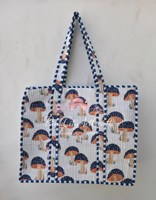 Sac fourre-tout matelassé en coton fait main pour femme, couleur unie, avec bretelles rayées et bordure matelassée droite, modèle 2026, très tendance