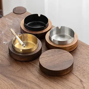 Cenicero de madera Tradebyd único hecho a mano respetuoso con el medio ambiente bandeja para fumar Cenicero de madera rústica para patio al aire libre y hogar - Product Image 1