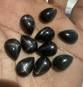 Diopsido Estelar Negro Natural en Forma de Pera, Gema Cabujón con Efecto de Estrella de 4 Puntas para Fabricación de Joyas, Venta al por Mayor, OEM, ODM - Product Image 1
