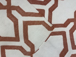 Tapis géométrique moderne en coton blanc et orange, rectangulaire, tissage plat, antidérapant, fait main, avec envers en coton, à poils courts et épais, style bohème - Product Image 3