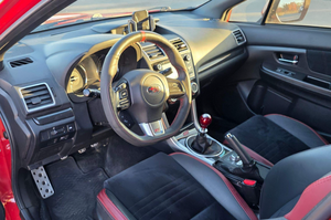 Véhicule d'occasion Subaru Impreza WRX STI à conduite à gauche, boîte manuelle 6 vitesses, très demandé et abordable - Product Image 4