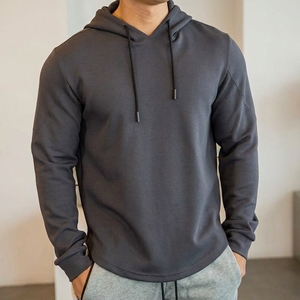 Sweat à capuche d'entraînement athlétique pour hommes en gros, avec logo personnalisé, ourlet incurvé, style streetwear décontracté, automne - Product Image 5