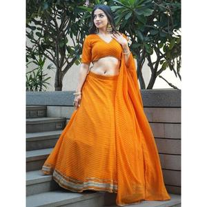 Magnifique Lehenga Choli de créateur en Georgette à imprimé Laheriya orange - Product Image 6