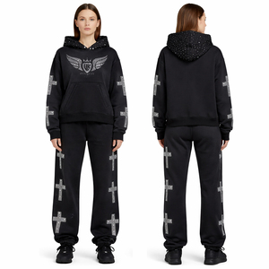 ชุดเซ็ตฮู้ดดี้สีดำสำหรับผู้หญิง ประดับคริสตัลรูปกากบาท สไตล์ลำลองแนวสตรีทแวร์ ชุดจ็อกเกอร์ผ้าฝ้ายฟลีซ ชุดสองชิ้น - Product Image 1