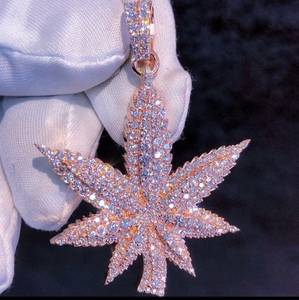 Colgante de Plata de Ley 925 con Baño de Rodio, Diamante Moissanita VVS de Corte Redondo, Brillante, Estilo Hip Hop, Lujoso, para Uso Diario - Product Image 1