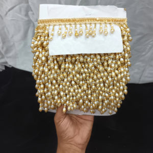 Accesorios de Novia con Bordado Floral Colorido, Material JARI Ecológico, Encaje de Miel con Detalles Intrincados y Patrón 3D (Zapatos) - Product Image 1