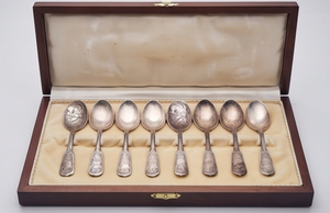 Cuillères vintage plaquées argent avec manche gravé, ensemble de cuillères à dîner à long manche, ustensiles en métal durables pour les fêtes - Product Image 6