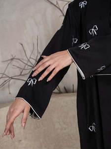 Abaya noire pour femme, longue, coupe ample, manches longues, brodée, tenue quotidienne modeste, style Moyen-Orient, belle robe élégante - Product Image 2