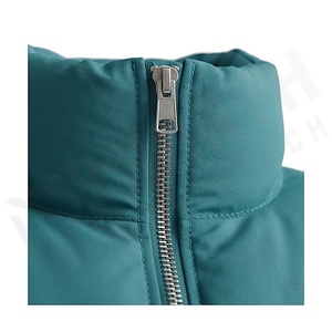 Blouson matelassé court pour femme, coupe-vent, col montant, manches longues, rembourrage polyester, fermeture éclair, couleur turquoise - Product Image 4