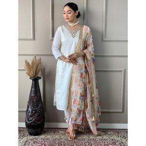 Elegante conjunto de fiesta para mujer de talla XL Hermosa parte superior inferior y Dupatta para ocasiones especiales - Product Image 1