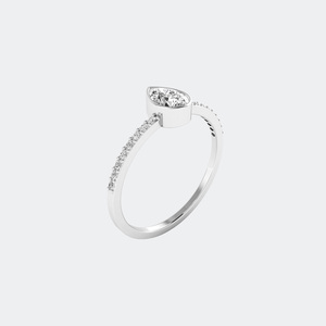 แหวนมินิมอลลิสต์ทรงลูกแพร์ 0.45 กะรัต ฝังเพชรแบบเพฟโซลิแทร์ - Product Image 5