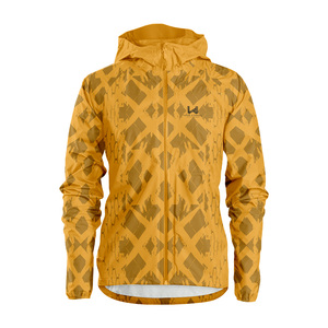 Chaqueta Cortavientos Ligera Personalizable con Capucha y Cremallera Completa, Diseño con Estampado, Resistente al Viento, Ecológica, para Exteriores, con Logotipo Frontal Personalizado - Product Image 4