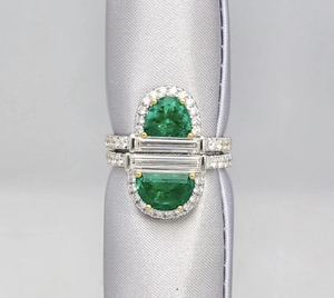 Anillo de cóctel con corte esmeralda para mujer, chapado en oro de 10K, engaste pavé, piedra preciosa natural, estilo glamuroso, anillo de compromiso, piedra de nacimiento de mayo - Product Image 2