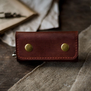 Étui à accessoires en cuir fait main avec organisateur de clés intégré et fermeture éclair sécurisée, porte-clés pour homme, portefeuille en cuir, porte-clés de voiture - Product Image 2