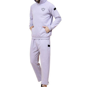 Chándal de rendimiento Soft Touch diseñado para movimiento activo, entrenamiento físico, deportes, ejercicio y comodidad diaria. - Product Image 1