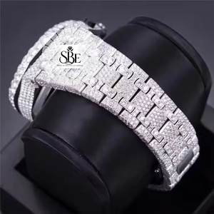 Montre en acier inoxydable de qualité supérieure avec diamants en moissanite, cadran en cristal saphir, mouvement ETA, résistance à l'eau 3BAR, design durable - Product Image 2