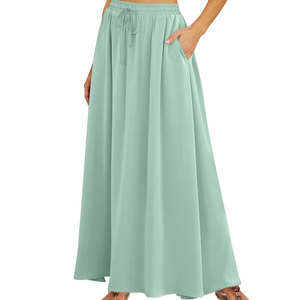 Jupe courte noire taille haute pour femme, en satin uni, décontractée, luxueuse, toutes saisons, confortable, design asymétrique, 100% polyester - Product Image 4