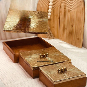 Nouveauté : Boîte en bois de qualité supérieure avec couvercle en métal texturé pour la maison, les célébrations de la rentrée scolaire, la vaisselle et les décorations de table - Product Image 4