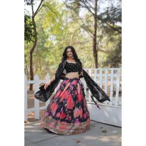 Exquisito estampado digital Faux Georgette con hilo de lentejuelas pesadas trabajo bordado Lehenga - Product Image 1
