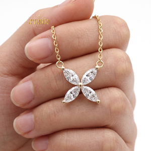 เครื่องประดับชั้นดีลดราคาพิเศษ ทองคำแท้ 14K ประดับเพชร สร้อยคอจี้รูปดอกไม้สี่กลีบ สไตล์โรแมนติกสำหรับผู้หญิง พร้อมใบรับรอง - Product Image 1