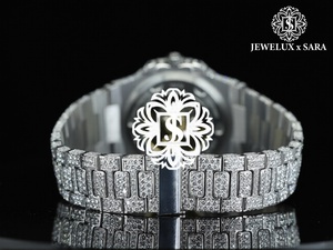 Reloj de Diamantes Moissanite Completamente Engastado en Oferta, Ideal para Regalos de Cumpleaños y Aniversario, Disponible a Buen Precio - Product Image 3