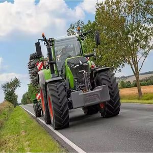 Potente Tractor Agrícola Fendt 415 Vario y Eficiente Tractor de la Marca Fendt - Product Image 1