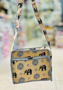 Quilted Floral Cotton Crossbody Bag Quilted <b>Shoulder</b> Purse Zipper Crossbody Handbag for Travel Daily Use - Product Image 2