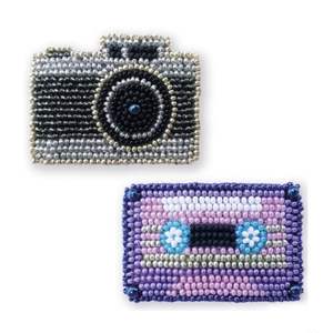 Broche en cristal à la mode, accessoire de bijouterie pour femmes, fabriquée à la main, à prix abordable - Product Image 5