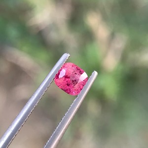 Espinela Rosa Corte Cojín, Gema Natural de Tanzania, Piedra Preciosa Facetada de Calidad para Joyería - Product Image 6