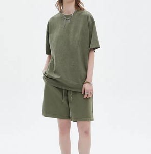 Shorts décontractés d'été pour homme en coton respirant French Terry, avec logo personnalisé, effet délavé, imprimé vintage et décoloré par le soleil, ensemble deux pièces uni à manches courtes - Product Image 5