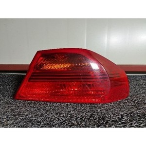 Luz Trasera Derecha Exterior Usada OEM 6937458 para BMW Serie 3 2001-2008 - Product Image 1