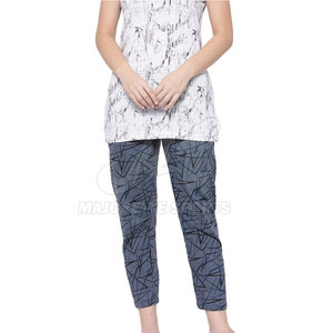Pantalons polyvalents et modernes pour femmes, conçus pour un usage décontracté, un style bureau et une coupe décontractée, en promotion. - Product Image 4