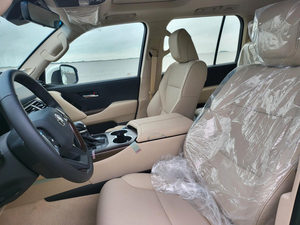 Toyota Land Cruiser SUV LC300+EXECUTIVE 70e anniversaire 7 places, version européenne, 305 kW 415 ch, essence, transmission automatique, version allemande, neuf. - Product Image 5