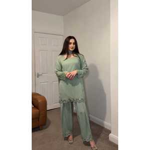 Vêtements et accessoires musulmans traditionnels de créateur Top avec bas et dupatta pour un look élégant - Product Image 3