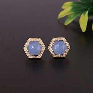 Boucles d'oreilles pendantes en calcédoine bleue naturelle facettée hexagonale avec monture en argent sterling 925, calcédoine élégante en gros - Product Image 1