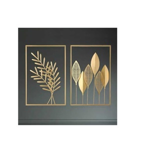 Décoration murale en métal emblématique pour un intérieur élégant, sculpture murale moderne en fer forgé. - Product Image 6