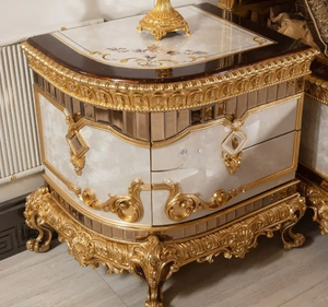 Juego de Muebles de Dormitorio King Size de Lujo Real con Tallado a Mano en Oro y Mesa de Noche, Estilo Europeo, Madera de Caoba Sólida para Apartamento - Product Image 3