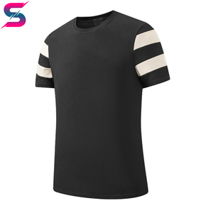Ensemble T-shirt et short décontracté rayé pour homme, col rond, tricoté, respirant, design color block noir et blanc – Excellent fournisseur - Product Image 4