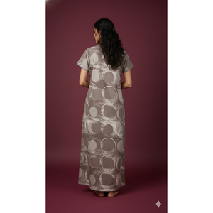 Camisón Largo Estampado Cómodo para Mujer Alpine, Mangas Cortas con Bolsillo Lateral Completo, Ropa de Dormir Suave - Product Image 1
