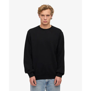 Sudadera de punto para hombre con cuello redondo, corte regular, color negro liso, estilo pullover, con logo personalizado y estampado en relieve. - Product Image 1