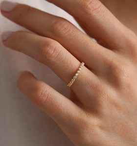 Anillo de Compromiso con Bisel Redondo y Corte Brillante, Anillo de Boda de Eternidad Completa con Diamante Moissanita, Chapado en Oro Amarillo, para Usar en Cualquier Ocasión - Product Image 2