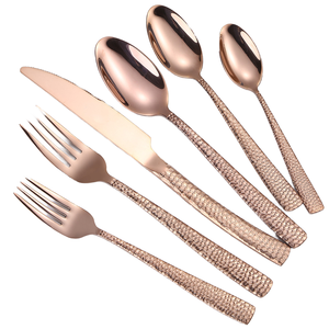 Ensemble de couverts en métal de luxe avec logo personnalisable - Couteau, fourchette, cuillère pour événements et restaurants - Product Image 1