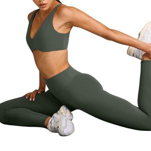 Custom Women Seamless Scrunch Butt Yoga Leggings High Waist V Back Butt Lifting Gym Fitness Pants OEM ODM - Product Image 3