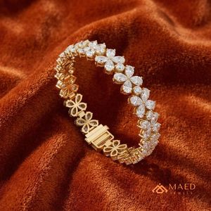กำไลข้อมือทองคำประดับมอสซาไนต์สำหรับผู้หญิง สร้อยข้อมือแบบโซ่และแบบลิงค์ ดีไซน์ลายดอกไม้ เครื่องประดับแฟชั่น กำไลเทนนิส  เครื่องประดับสำหรับโอกาสพิเศษ - Product Image 2