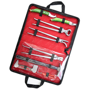 Kit d'outils tout-en-un pour maréchal-ferrant Couteaux à sabot de forme incurvée Manche vert, pince à lames alignées, pince à clous et marteau de conduite - Product Image 1