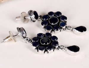 ต่างหูคริสตัลสีน้ำเงินเงินออกซิไดซ์สไตล์วินเทจ ดีไซน์ทรงกลมแบบกลุ่ม  เครื่องประดับแฟชั่นทันสมัย  ผู้จำหน่ายขายส่ง - Product Image 3