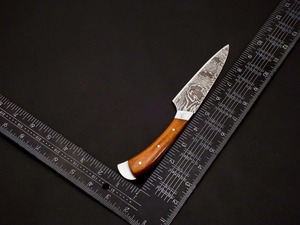 Ensemble de 7 couteaux en acier damas forgés à la main, meilleur ensemble de couteaux de cuisine avec manche en bois, ensemble de couteaux de chef professionnels. - Product Image 5