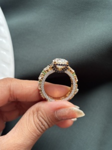 แหวนเพชรทรงลูกแพร์และทรงกลม ทองคำขาว 14k เพชรเลี้ยงในห้องปฏิบัติการ รับรองโดย IGI เครื่องประดับหมั้นสุดหรู ประกายเปล่งประกาย งดงามเหนือกาลเวลา - Product Image 6