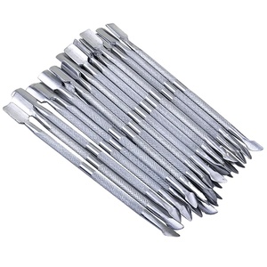 Pousse-cuticules Elite Craft double face en acier inoxydable pour le modelage des ongles, le nettoyage et l'entretien des cuticules. - Product Image 3